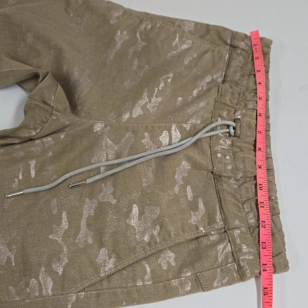 Bevy Flog Women's Shely Pants In Beige/Gold Camo